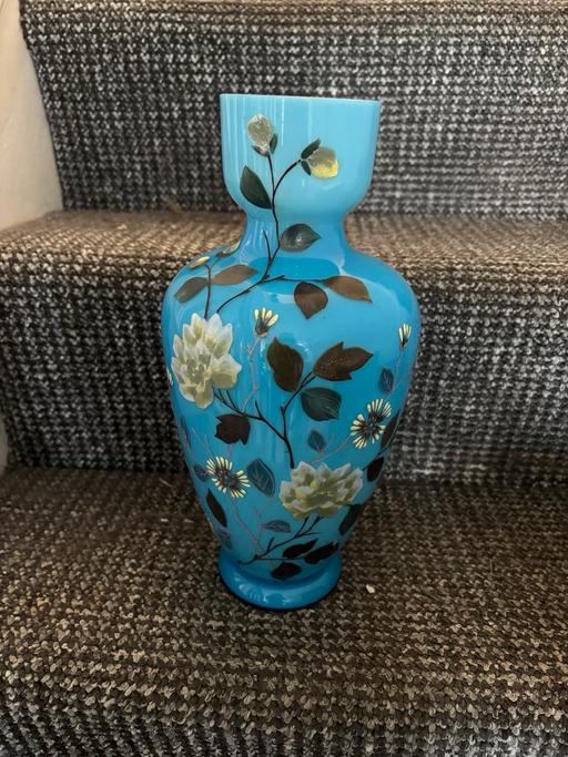 Buy & Sell Kidbrooke South East London - Photos for Vintage blue glass with flowers H11in W5in