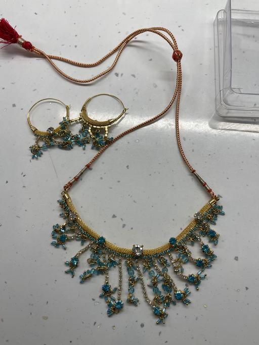 Buy & Sell Goldthorn Park Wolverhampton - Photos for Necklace and earrings set