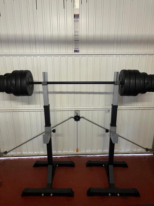 Buy & Sell Waterloo Central London - Photos for Barbell + 2bumbell sets + bench