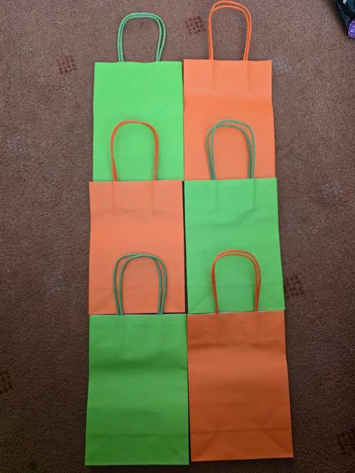 Classes Blackpool Town Centre Blackpool - Photos for Coloured gift bags x 6 NEW