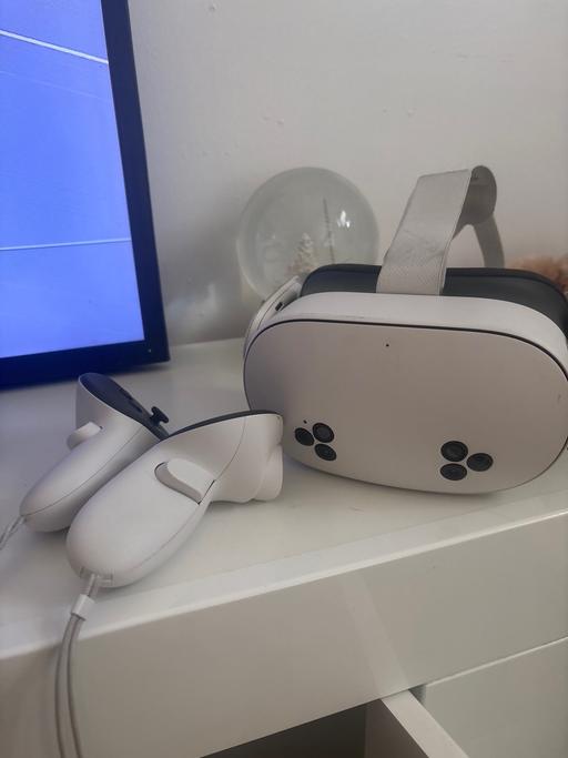 Buy & Sell Kidbrooke South East London - Photos for Meta Quest 3s 128gb with controllers