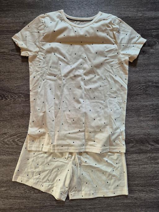 Buy & Sell Crumpsall Manchester - Photos for new 2 x Girls Heart Pyjamas Sets