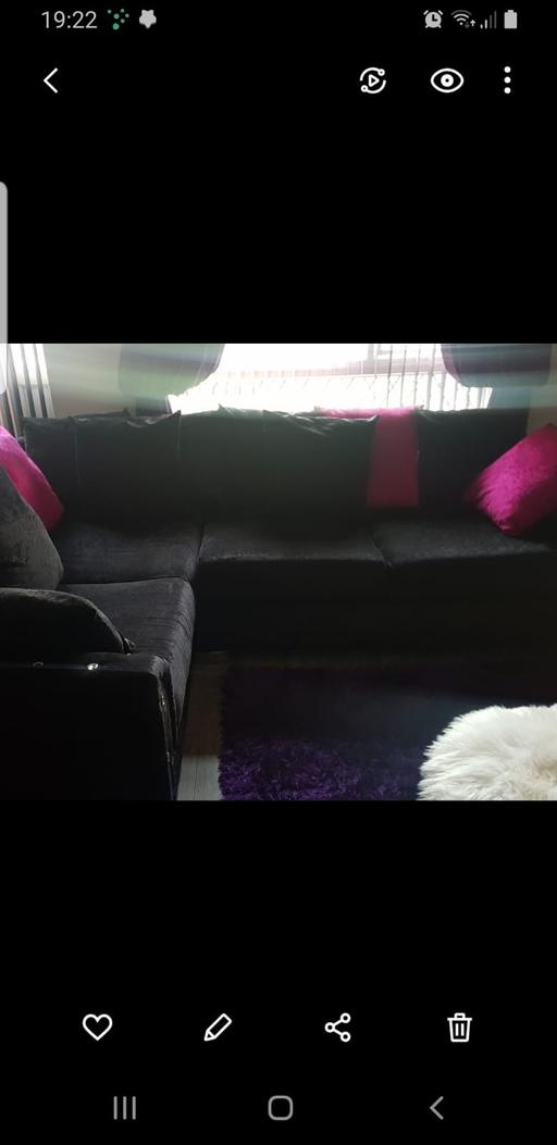 Buy & Sell Kingstanding Birmingham - Photos for black velvet corner