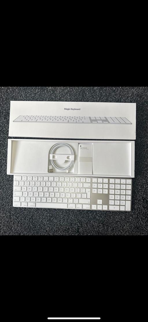 Buy & Sell Hornchurch Havering - Photos for Apple Magic Keyboard with numeric keypad