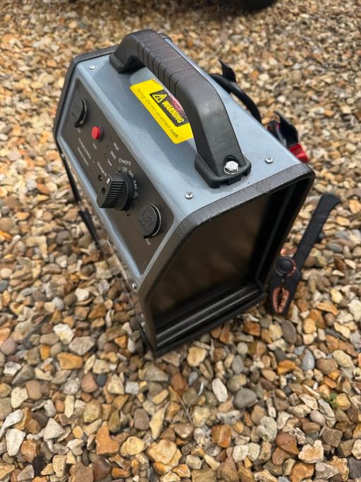 Vehicles Gornal Wood Dudley - Photos for 12/24 volt heavy duty battery jump start