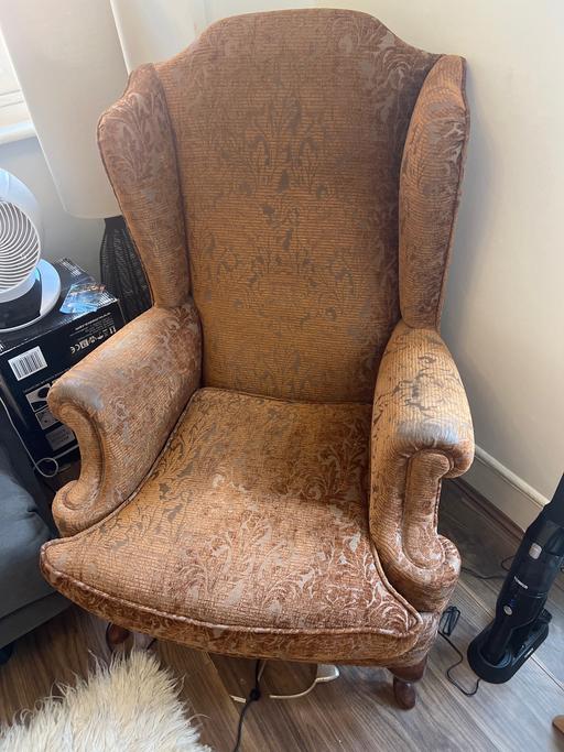 Buy & Sell Edgware Road West London - Photos for Mahogany wingback armchair