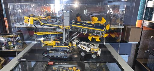 Buy & Sell Bryn Carmarthenshire - Wales - Photos for lego Technic Bucket wheel excavator & case