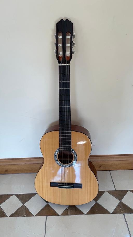 Buy & Sell Worsley Salford - Photos for 3/4 Guitar