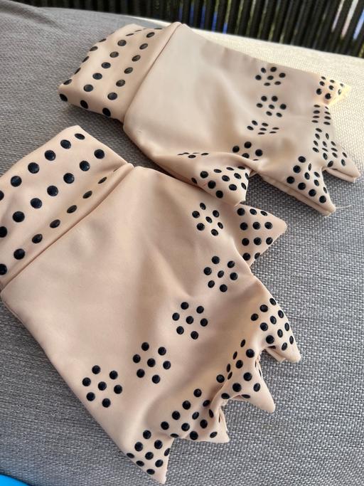 Buy & Sell Hetton-Le-Hole Sunderland - Photos for Magnetic Dots Gloves