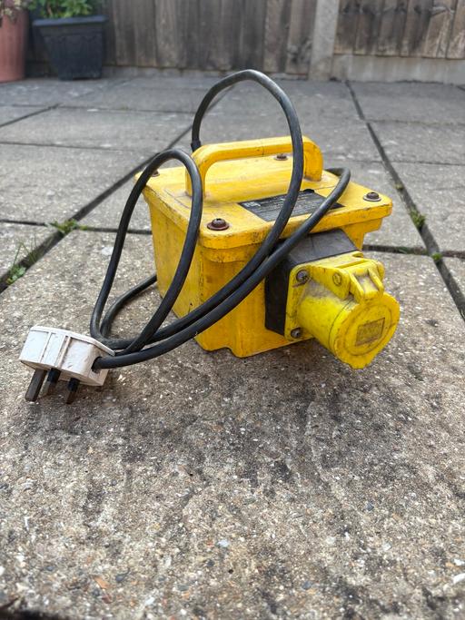 Buy & Sell East Malling Tonbridge and Malling - Photos for 110v transformer