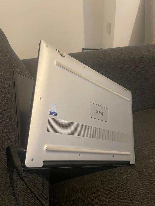 Buy & Sell Cardiff City Centre Cardiff - Photos for Dell XPS 15 9570 15.6in i7-8750H 2.2GHz