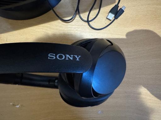 Buy & Sell Penn Fields Wolverhampton - Photos for Sony Headphones