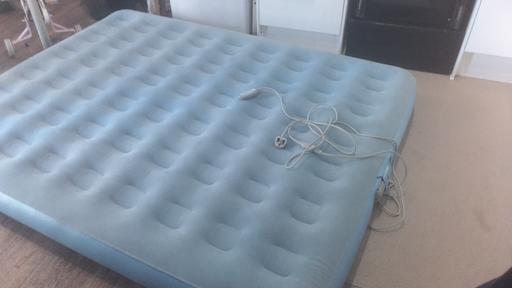 Buy & Sell Millwall East London - Photos for inflatable mattress with built in pump
