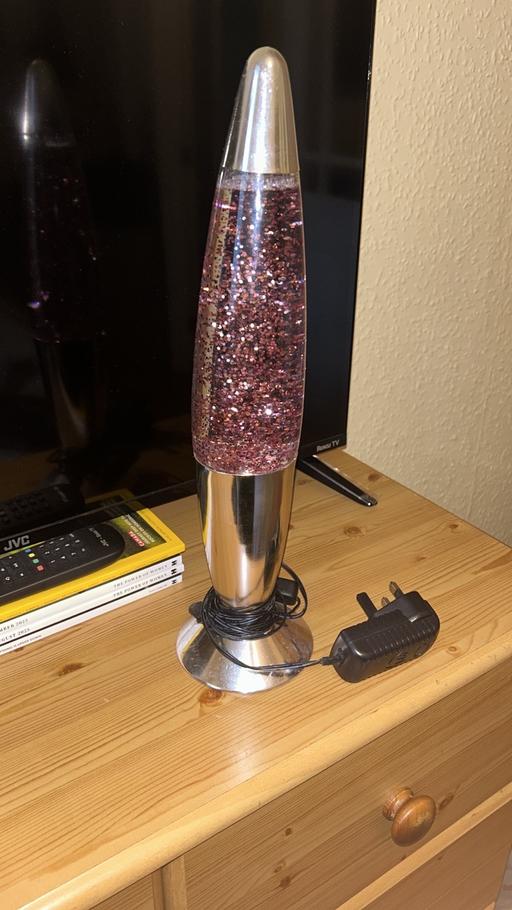 Buy & Sell Upper Walthamstow East London - Photos for Pink glitter lamp
