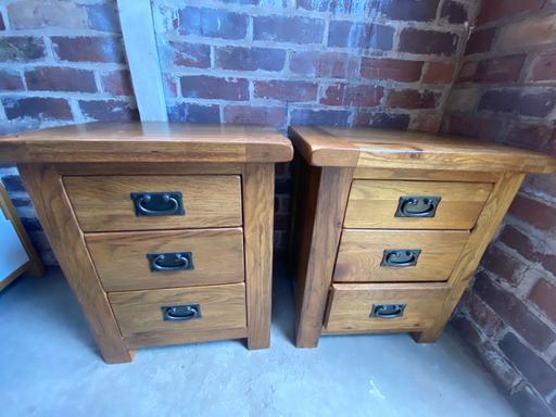 Buy & Sell Sprotbrough Doncaster - Photos for 2x Solid Oak Bedside Tables