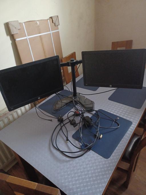 Buy & Sell Weston Point Halton - Photos for monitors on double stand