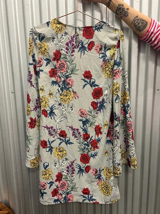 Buy & Sell Queen`s Park North West London - Photos for Mini floral Zara dress