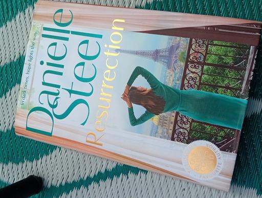 Buy & Sell Dudley Port Sandwell - Photos for Danielle steel books