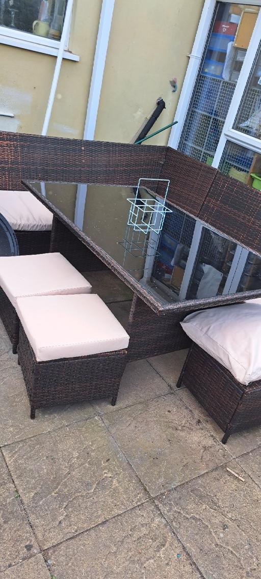 Buy & Sell Broome Wyre Forest - Photos for 9 seater Rattan type patio set.