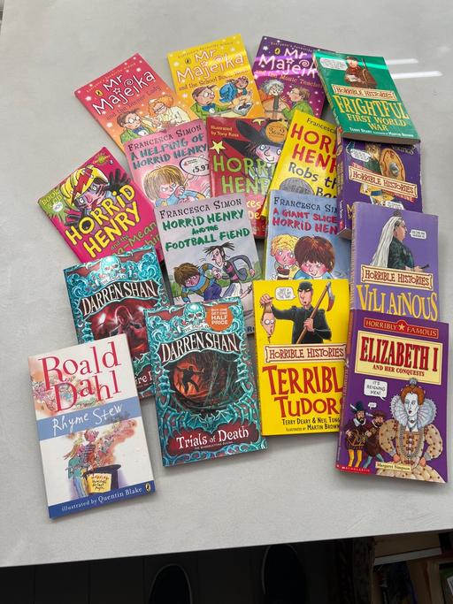 Buy & Sell Hoylake Wirral - Photos for 18 Children’s books including Horrid Henry