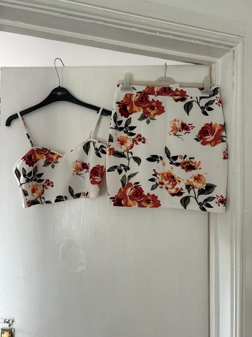 Buy & Sell Warmsworth Doncaster - Photos for Crop top and skirt
