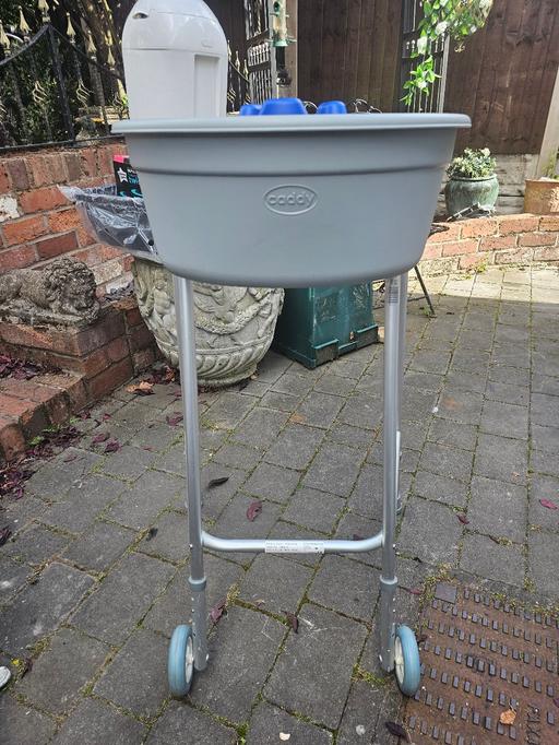 Buy & Sell Pensnett Dudley - Photos for WALKING FRAME WITH CADDY