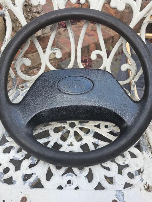 Vehicles Pensnett Dudley - Photos for LANDROVER DEFENDER STEERING WHEEL