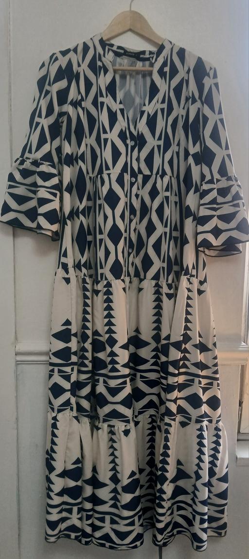 Buy & Sell Stairfoot Barnsley - Photos for Dress whit Navy Aztec Print by Roman ,size 10