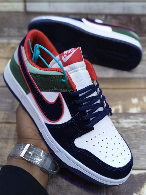 Buy & Sell Ash Vale Guildford - Photos for Nike Navy SB Dunk Unisex Trainers
