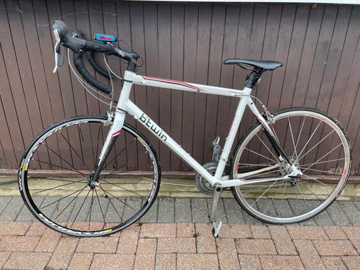 Buy & Sell Hatfield Welwyn Hatfield - Photos for B'TWIN Triban 5 White road bike