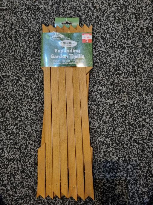 Buy & Sell Lees Oldham - Photos for expanding garden trellis