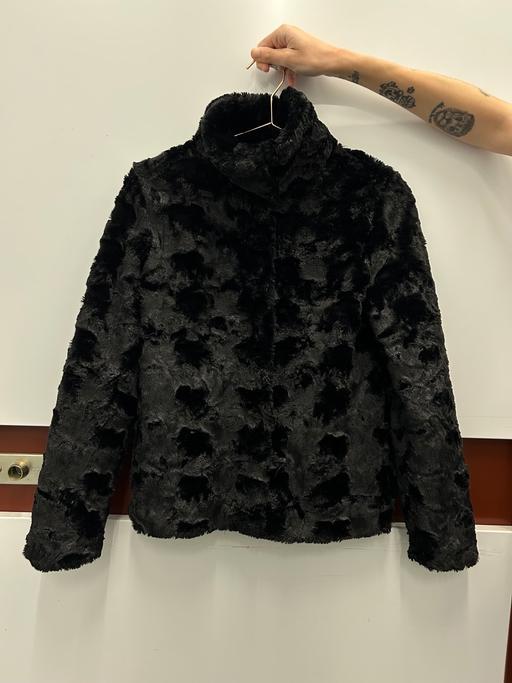 Buy & Sell Queen`s Park North West London - Photos for Black faux fur jacket