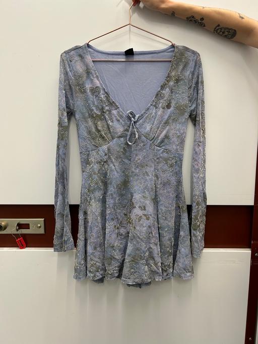Buy & Sell Queen`s Park North West London - Photos for Mesh floral playsuit