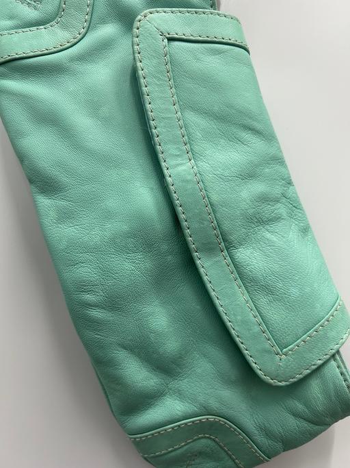Buy & Sell Queen`s Park North West London - Photos for Yoshi leather bag