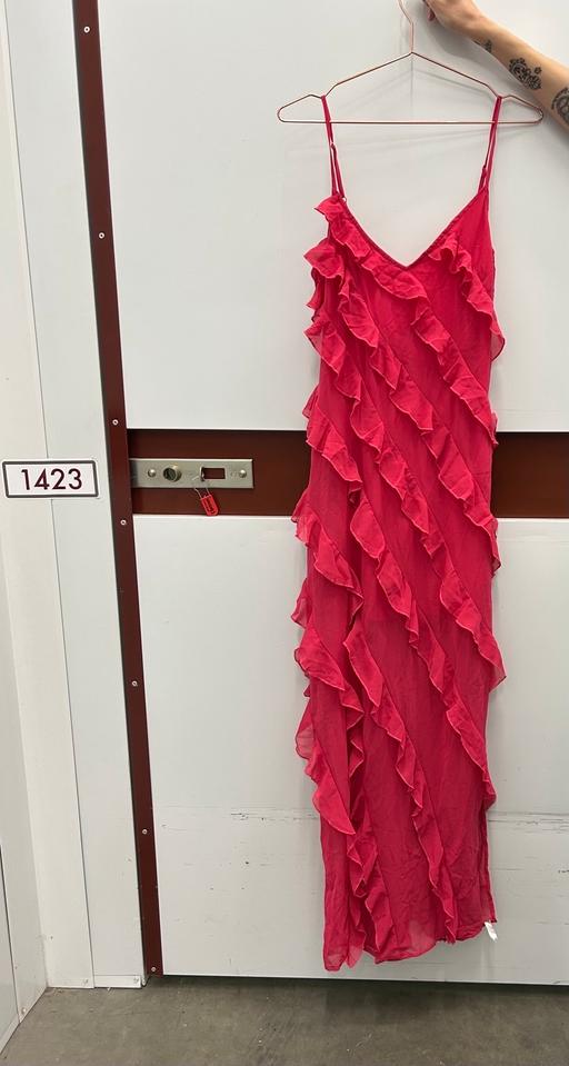 Buy & Sell Queen`s Park North West London - Photos for Hot pink ruffle dress