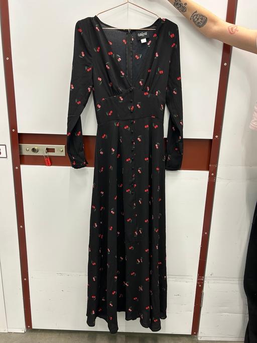 Buy & Sell Queen`s Park North West London - Photos for Cherry print maxi dress