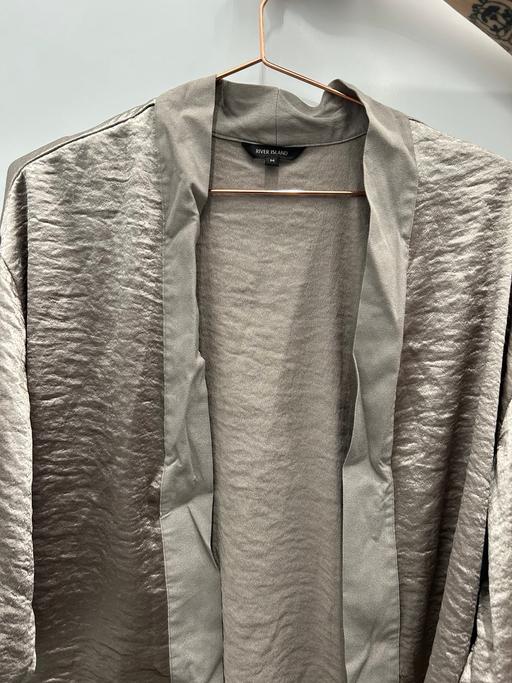 Buy & Sell North Kensington West London - Photos for Silver metalic kimono