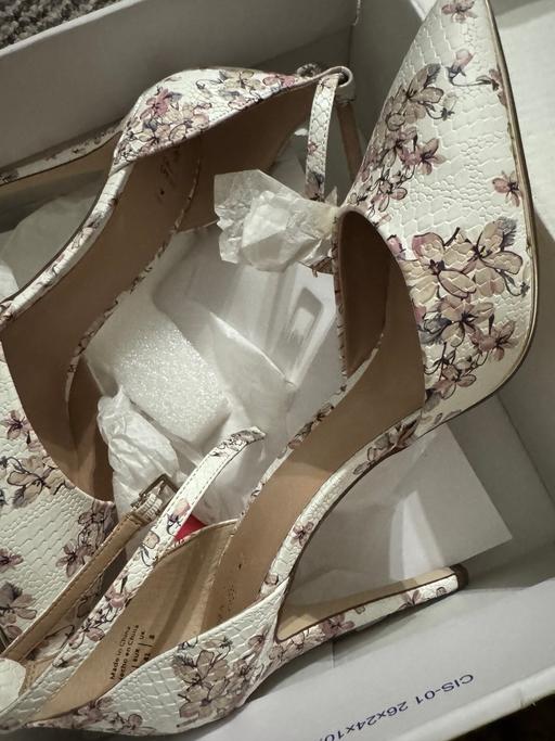 Buy & Sell Ilford Redbridge - Photos for Heels