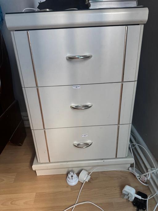 Buy & Sell Wembley Park North West London - Photos for MFI bedside tables x 2