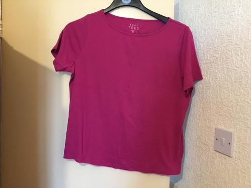 Buy & Sell Woodcross Wolverhampton - Photos for Ladies T/Shirt Size 22 Asda