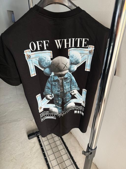 Buy & Sell Camberley Surrey Heath - Photos for Off-White men’s t-shirt
