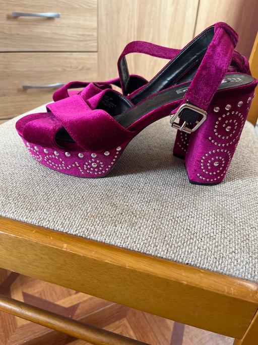 Buy & Sell Covent Garden Central London - Photos for Purple High Heels