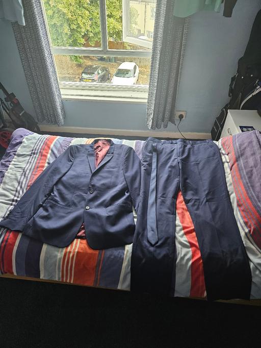 Buy & Sell Church Hill North Redditch - Photos for River Island Slim Fit Blue suit and Tie