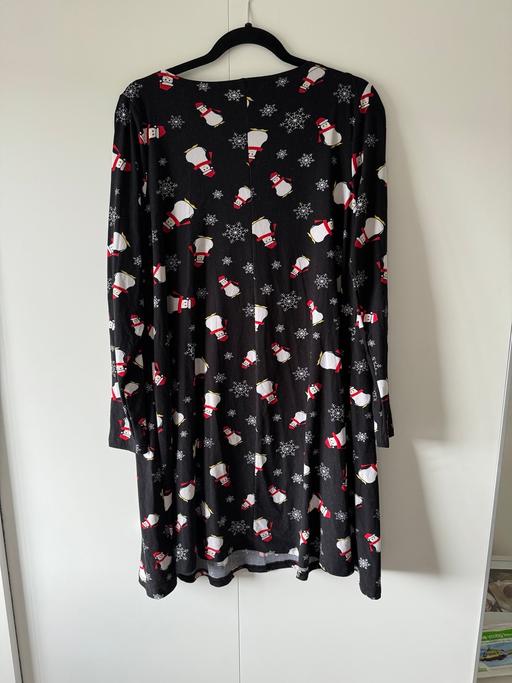 Buy & Sell Whiston Rotherham - Photos for Fluid black Christmas swing dress UK14