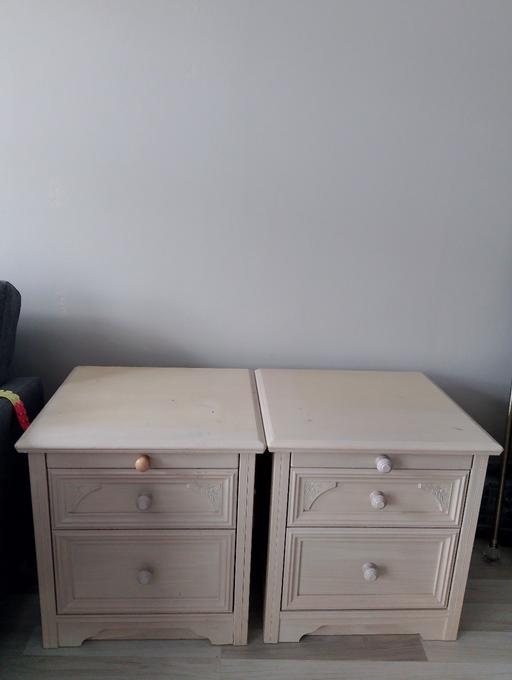 Buy & Sell Penn Wolverhampton - Photos for bed side tables