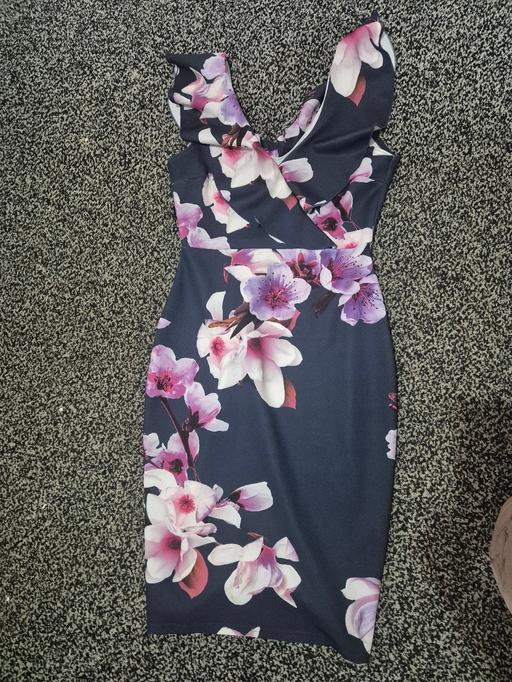 Buy & Sell Netherton Dudley - Photos for floral dress boohoo