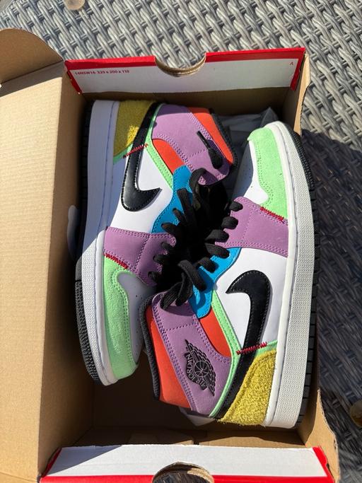 Buy & Sell Hill Top Sandwell - Photos for Air Jordan 1 Mid SE ‘Lightbulb’