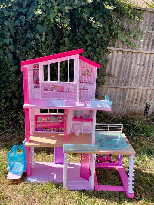 Buy & Sell Market Deeping Peterborough - Photos for Barbie dream house