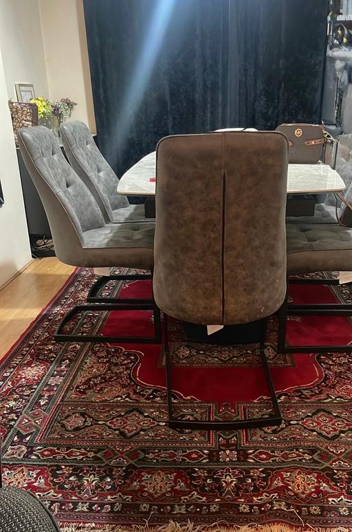 Buy & Sell New Malden Kingston upon Thames - Photos for Marble Dinning table .