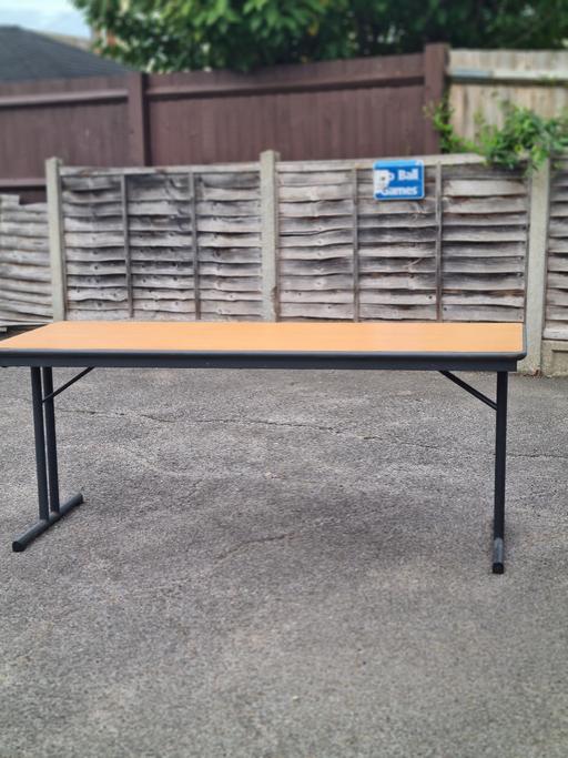 Buy & Sell Linford Thurrock - Essex - Photos for heavy-duty table 